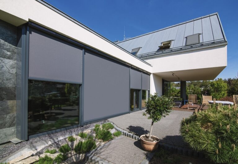 Markizy do okien pionowych VMZ Fakro