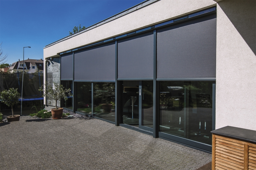 Markizy do okien pionowych VMZ Fakro