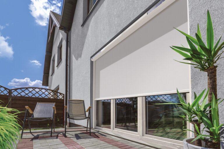 Markizy do okien pionowych VMZ Fakro