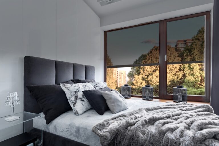 Markizy do okien pionowych VMZ Fakro