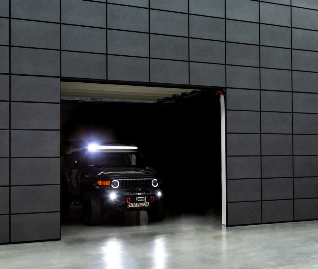 Brama elewacyjna Wiśniowski MakroPro 2.0 ELH