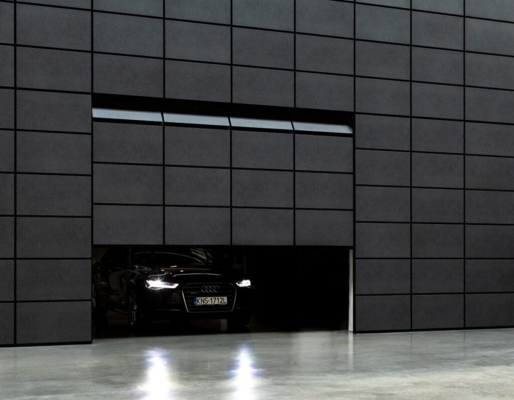 Brama elewacyjna Wiśniowski MakroPro 2.0 ELH